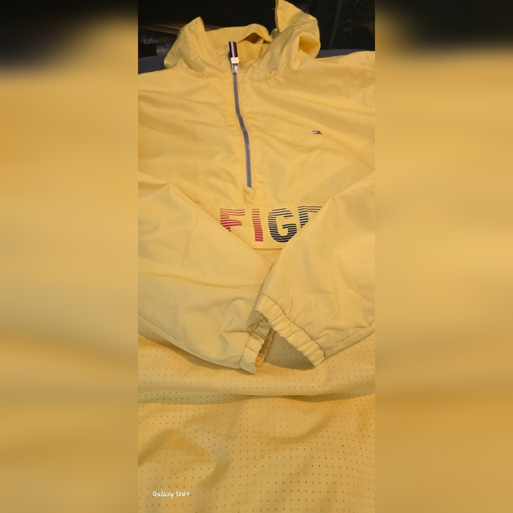 Tommy Hilfiger Yellow Windbreaker hooded pullover Jacket (big boy) L 16/18